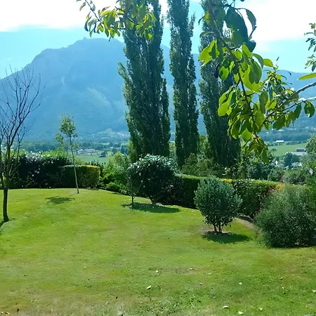 Cosy Vallee D'aspe 度假居